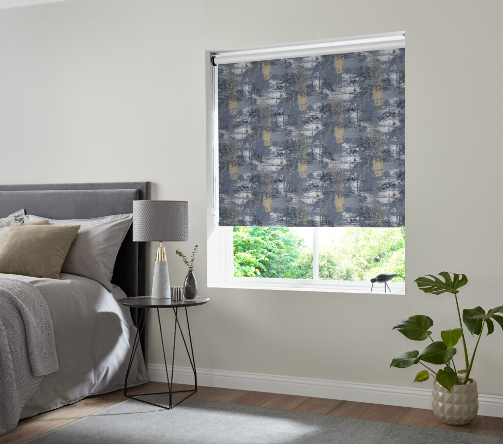 Curtain Blind Fitter